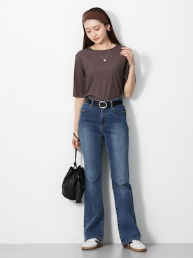 「nissen（ニッセン）の高身長　リニューアル版すごのびストレッチデニムブーツカットパンツ（選べる2レングス）丈長め・トールサイズ（パンツ、ブルー系）」を使った、nissen Tall Modelsさん（レディース・173cm）の春コーディネート