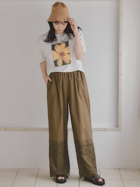 「slattgir（スラットジール）の高身長　プリントTシャツ（トールサイズ）Essenave（Tシャツ/カットソー、ホワイト系）」を使った、nissen Tall Modelsさん（レディース・173cm）の夏コーディネート
