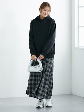 「アイテム（パーカー）」を使った、nissen Tall Modelsさん（レディース・173cm）の秋コーディネート