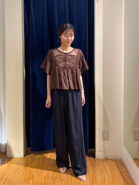 「MICO COULIER（ミコクリエ）のキャンブリック刺繍ショートブラウス（シャツ/ブラウス、ブラウン系）」を使った、higuchiさん（レディース・162cm）の夏コーディネート