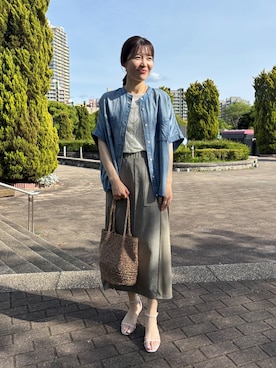 スカート（グリーン系）を使った「タイトスカート」の人気ファッション