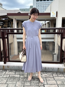 「MICO COULIER（ミコクリエ）のキュプラルックタックワンピース（ワンピース、パープル系）」を使った、higuchiさん（レディース・162cm）の春コーディネート