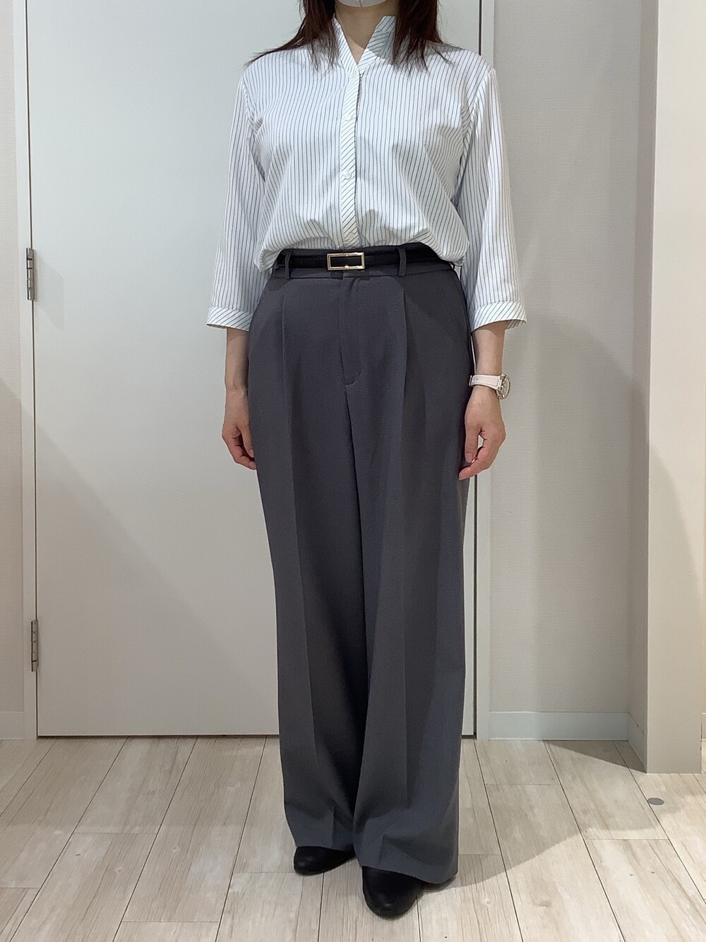 「大人カジュアル、ビジネススタイル、シャツ好き集まれ、オフィススタイル、シンプルコーデ、東京シャツ、ママコーデ、オケージョン、オフィスカジュアル、ブラウス、きれいめカジュアル、ストライプシャツ、さわやか、ラフコーデ、ビジネスコーデ」｜「TOKYO SHIRTSの【COFREX】 スキッパー 七分袖 レディースデザインシャツ（シャツ/ブラウス、ブルー系）」を使った、TOKYO SHIRTS OUTLET 北九州アウトレット店さん（レディース・165cm）の春コーディネートの1枚目の写真