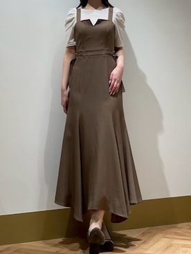 「31 Sons de mode（トランテアン　ソン　ドゥ　モード）の2026春夏新作 サイドベルトマーメイドジャンスカ（ジャンパースカート、ブラウン系）」を使った、モユク札幌店さん（レディース・159cm）の春コーディネート