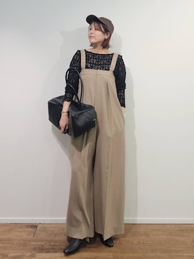 「アイテム（オールインワン・サロペット、ベージュ系）」を使った、ISHIIさん（レディース・166cm）の秋コーディネート