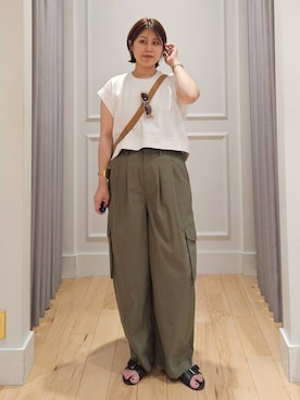 「アイテム（カーゴパンツ）」を使った、ISHIIさん（レディース・166cm・30代）の夏コーディネート