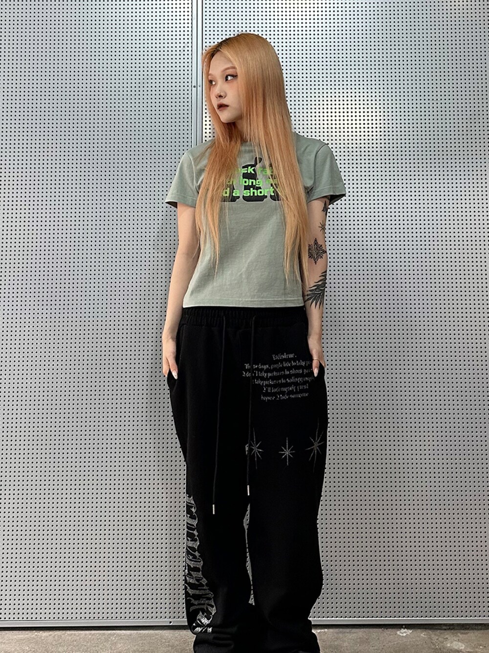 【LUV IS TRUE】★24SS・人気★MZスターグリッターパンツ 1720756606.jpg