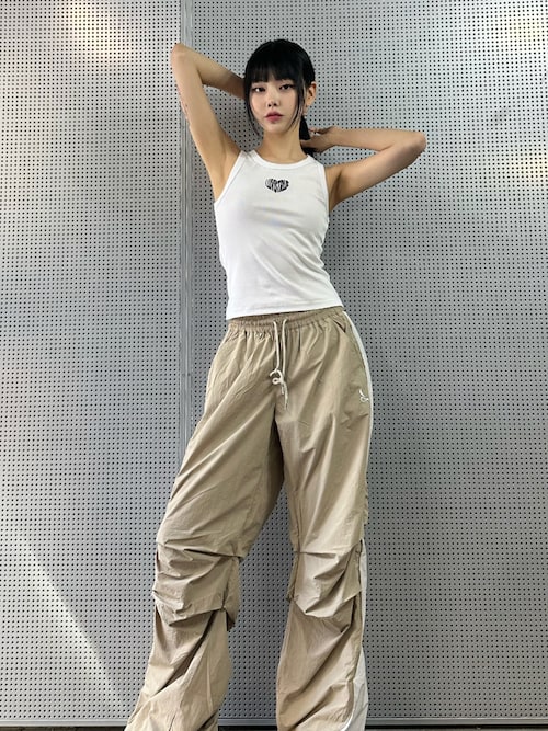 ★LUVISTRUE★CURVED L PINTUCK PANTS(BEIGE)★正規品/直送料込 ☆LUVISTRUE☆CURVED L PINTUCK PANTS(BEIGE)☆正規品/直送料込