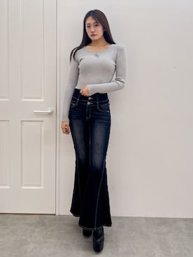 「アイテム（ニット/セーター、シルバー系）」を使った、yumenoさん（レディース・165cm）の秋コーディネート