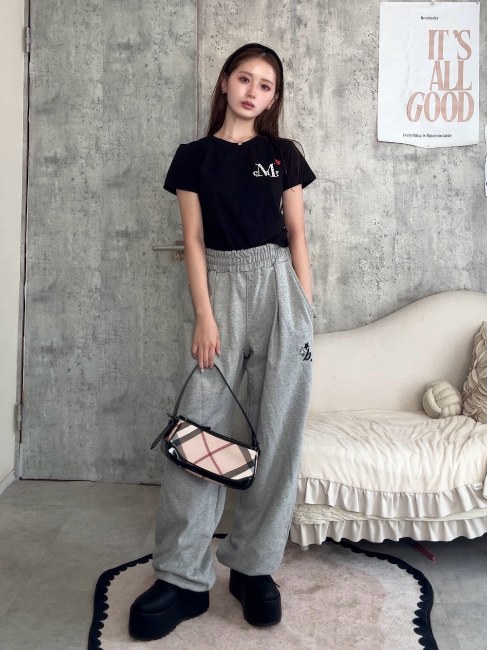 胡熊もえ｜MUCENTのTシャツ/カットソーを使った夏参考コーディネート