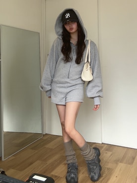「アイテム（オールインワン・サロペット）」を使った、胡熊もえさん（レディース・153cm）の秋コーディネート