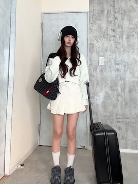 「CELINE（セリーヌ）のアイテム」を使った、胡熊もえさん（レディース・153cm）の冬コーディネート