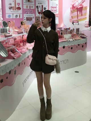 「MAJESTIC LEGON(マジェスティックレゴン)のブーツカバーセット厚底ブーツ(ブーツ)」を使った、胡熊もえさん(レディース・153cm)の秋コーディネート