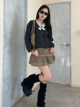 「アイテム（デニムスカート）」を使った、胡熊もえさん（レディース・153cm）の秋コーディネート