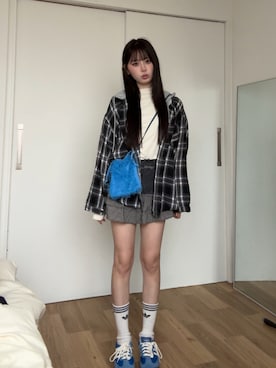 「earth music&ecology（アースミュージックアンドエコロジー）のアイテム」を使った、胡熊もえさん（レディース・153cm）の秋コーディネート