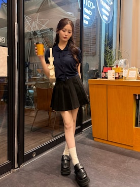 「GRL（グレイル）のアイテム（トップス、ブルー系）」を使った、胡熊もえさん（レディース・153cm）の春コーディネート