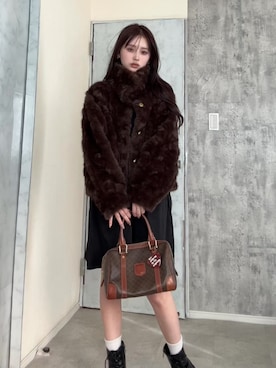 「CELINE（セリーヌ）のアイテム」を使った、胡熊もえさん（レディース・153cm）の冬コーディネート