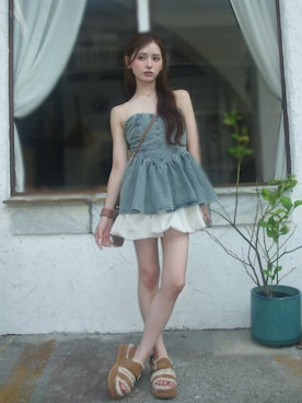 「LOEWE（ロエベ）のアイテム（アクセサリー）」を使った、胡熊もえさん（レディース・153cm）の夏コーディネート
