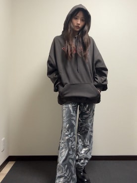「アイテム（パンツ、シルバー系）」を使った、胡熊もえさん（レディース・153cm）の冬コーディネート