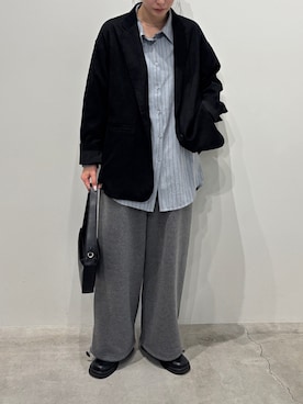 「アイテム（スリッポン）」を使った、AYAMEさん（レディース・167cm）の冬コーディネート