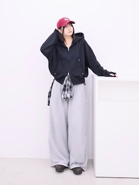 「アイテム（パーカー）」を使った、kurumiさん（レディース・166cm）の秋コーディネート