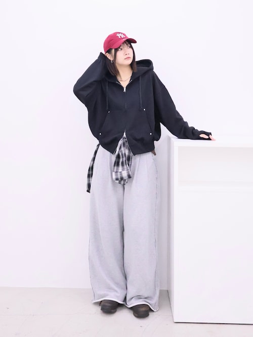 kurumi - スタッズ付きZIPパーカー（パーカー）｜INTER FACTORY