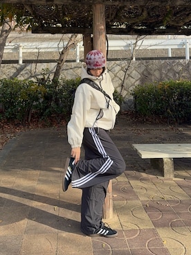 「adidas Originals（アディダスオリジナルス）の＜adidas Originals＞ハンドボール スペツィアル スニーカー（スニーカー、ブラック系）」を使った、kurumiさん（レディース・166cm）の冬コーディネート