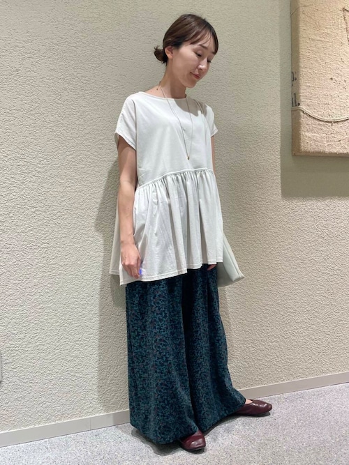 ウエストギャザーフレンチプルオーバー