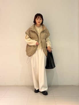 「アイテム（ダウンベスト）」を使った、araiさん（レディース・161cm）の秋コーディネート