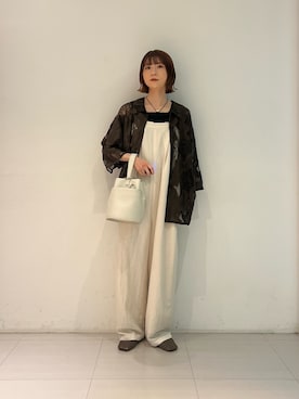 「URBAN RESEARCH（アーバンリサーチ）のMARROW　ROUND HANDLE（ハンドバッグ、ホワイト系）」を使った、araiさん（レディース・161cm）の春コーディネート