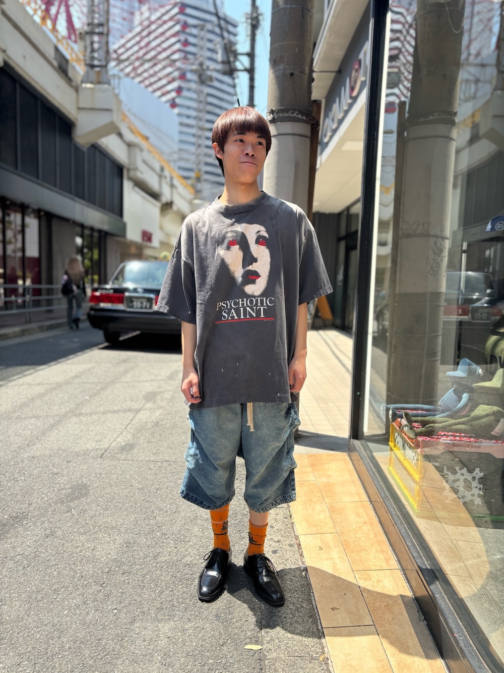 「ROYAL FLASHのアイテム（Tシャツ/カットソー、グレー系）」を使った、tou1109さん（メンズ・163cm）の春コーディネートの1枚目の写真
