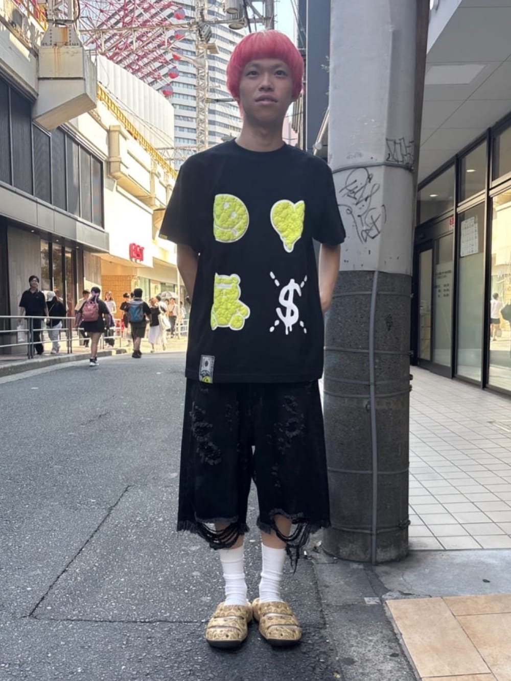 「ROYAL FLASHのアイテム（パンツ、ブラック系）」を使った、tou1109さん（メンズ・163cm）の夏コーディネートの1枚目の写真