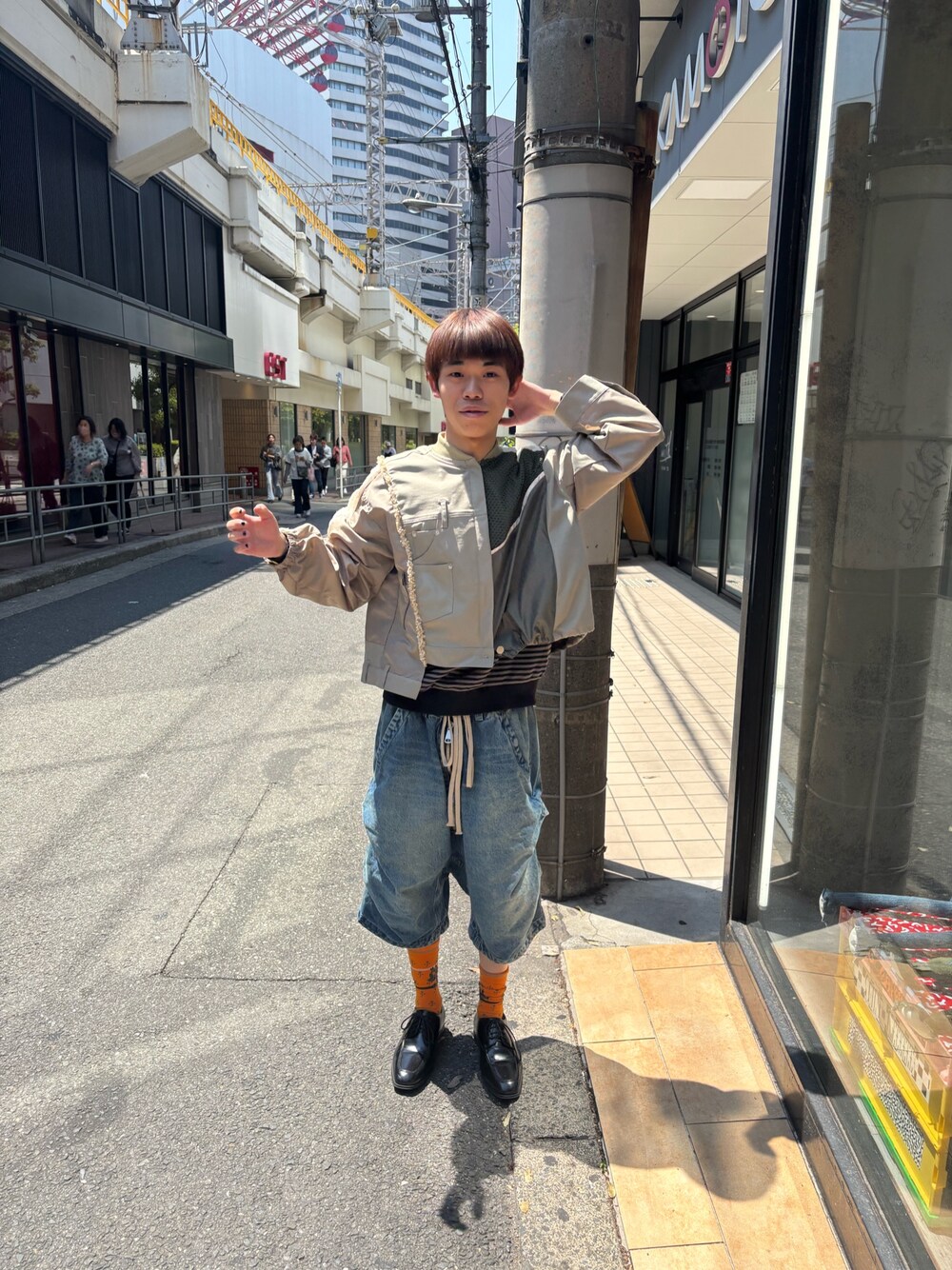 「ROYAL FLASHのアイテム（ジャケット/アウター、グリーン系）」を使った、tou1109さん（メンズ・163cm）の春コーディネートの1枚目の写真