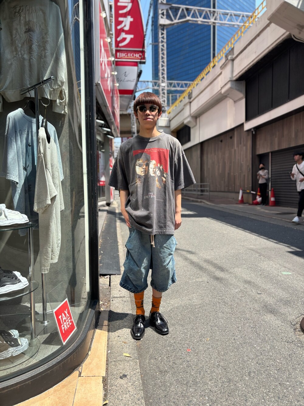 「ROYAL FLASHのアイテム（Tシャツ/カットソー、グレー系）」を使った、tou1109さん（メンズ・163cm）の春コーディネートの1枚目の写真