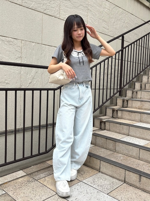 OLIVE des OLIVE サンシャインシティアルパひろさんのデニムパンツを