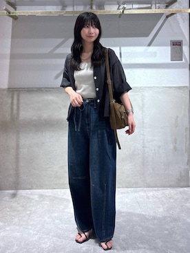 「アイテム（タンクトップ、シルバー系）」を使った、みのりさん（レディース・155cm）の夏コーディネート