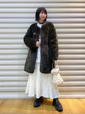 「巾着バッグ」｜「アイテム（ミリタリージャケット）」を使った、みのりさん（レディース・155cm）の冬コーディネート