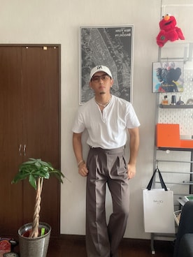 「Hollister（ホリスター）のアイテム（Tシャツ/カットソー）」を使った、社畜で服好き【相互フォロー】さん（メンズ・175cm）の秋コーディネート