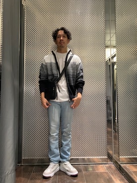 「ARMANI EXCHANGE（アルマーニエクスチェンジ）のアイテム（カーディガン/ボレロ）」を使った、jt.jt.jtさん（メンズ・170cm）の秋コーディネート