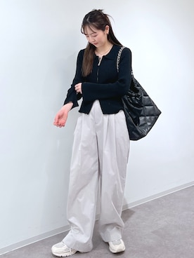 「FREE'S MART（フリーズマート）のアイテム（スラックス）」を使った、RINAさん（レディース・160cm）の春コーディネート