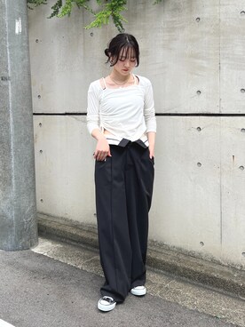 「FREE'S MART（フリーズマート）のアイテム（スラックス）」を使った、RINAさん（レディース・160cm）の秋コーディネート
