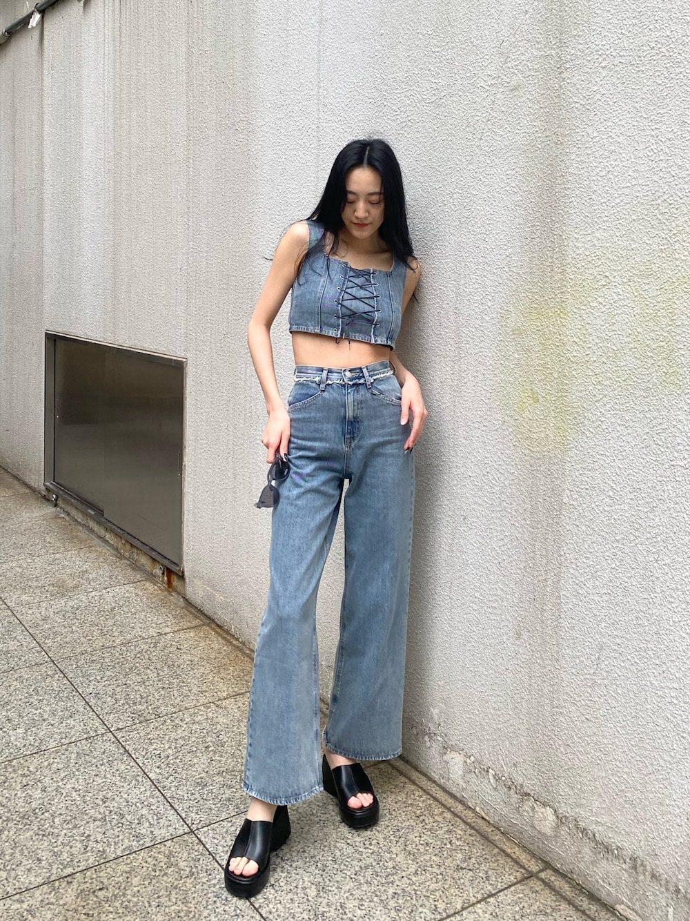 中村樹李亜(EMODA)｜EMODAのデニムパンツを使ったコーディネート - WEAR