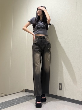 「ショート丈トップス」｜「アイテム（サンダル）」を使った、中村樹李亜さん（レディース・175cm）の夏コーディネート