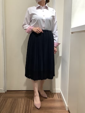 「アイテム（ビジネスシャツ）」を使った、BRICK HOUSE シャツ工房 新橋店さん（レディース・158cm）の秋コーディネート