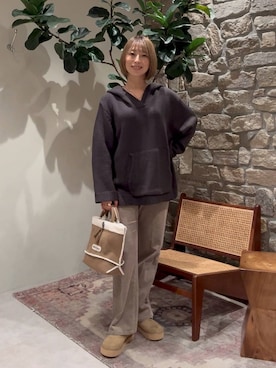 「Minnetonka（ミネトンカ）のアイテム」を使った、bfyucaさん（レディース・161cm）の秋コーディネート