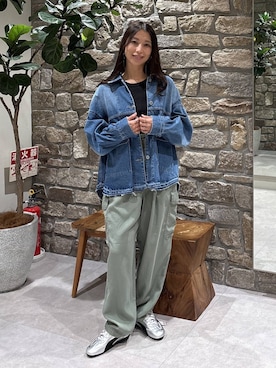 「BAYFLOW（ベイフロー）のアイテム（パンツ）」を使った、bfyucaさん（レディース・161cm）の春コーディネート