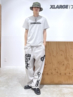 「XLARGE（エクストララージ）のTAGGING S/S TEE（Tシャツ/カットソー、グレー系）」を使った、issaさん（メンズ・186cm）の夏コーディネート