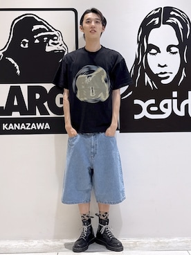 「XLARGE（エクストララージ）のWALKING APE S/S TEE（Tシャツ/カットソー、ブラック系）」を使った、issaさん（メンズ・186cm）の夏コーディネート