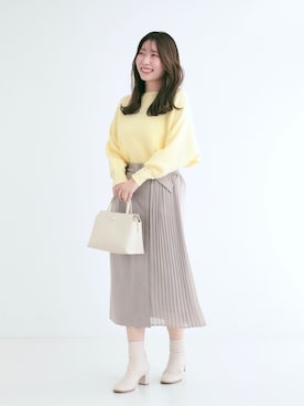 「DRESKIP（ドレスキップ）の【洗える】大人の上品コーデに お袖ビジュー釦付きリブドルマンニット（Knitwear、イエロー系）」を使った、shionさん（レディース・162cm）の冬コーディネート