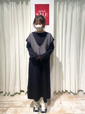 「ehka sopo（エヘカソポ）のVネックベスト（ベスト、ブラック系）」を使った、きむさん（レディース・153cm）の冬コーディネート